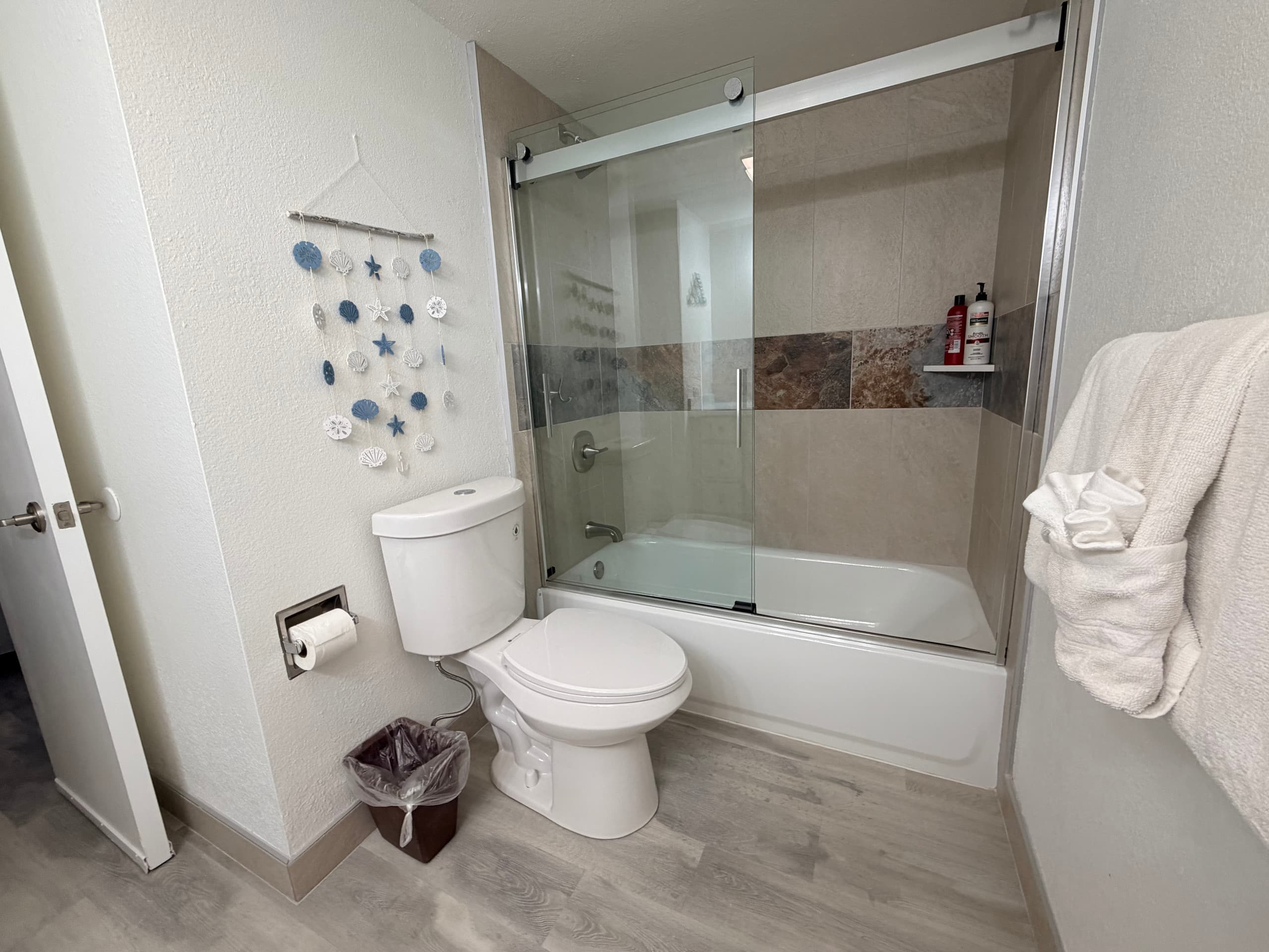 Maui New Modern Ocean View Condo, walk to beach! - Image 11