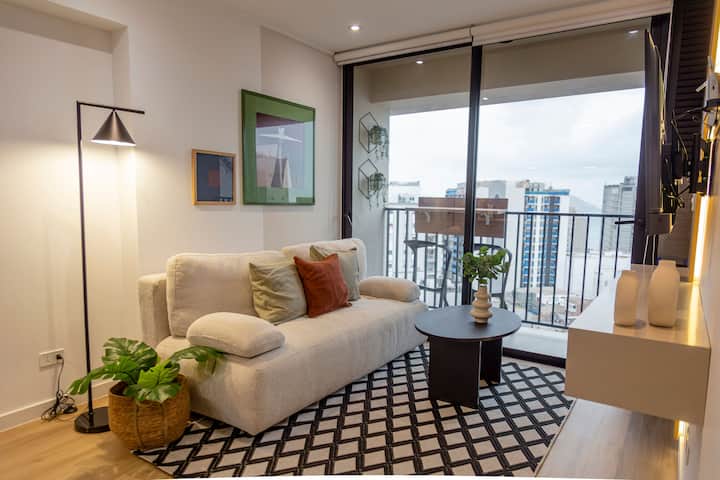 Vista Al Mar Piso 15 | Balcón | Malecón | Piscina - ペルー