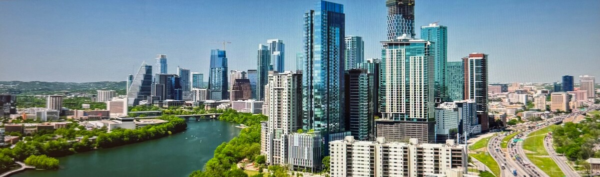 Serene Studio DT Skyline View