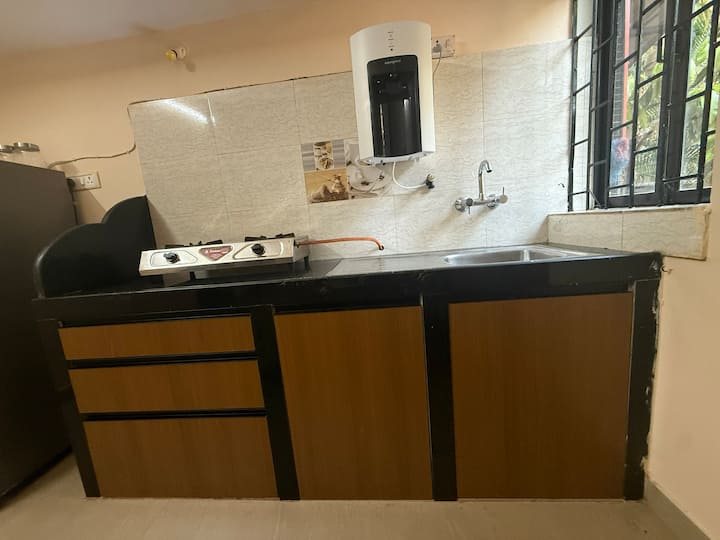 Full kitchen image 3