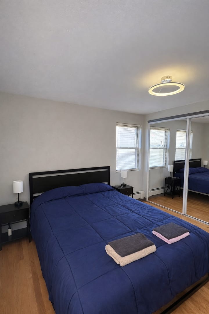 High-end Apartment With Free Parking, Near T - Cambridge, MA