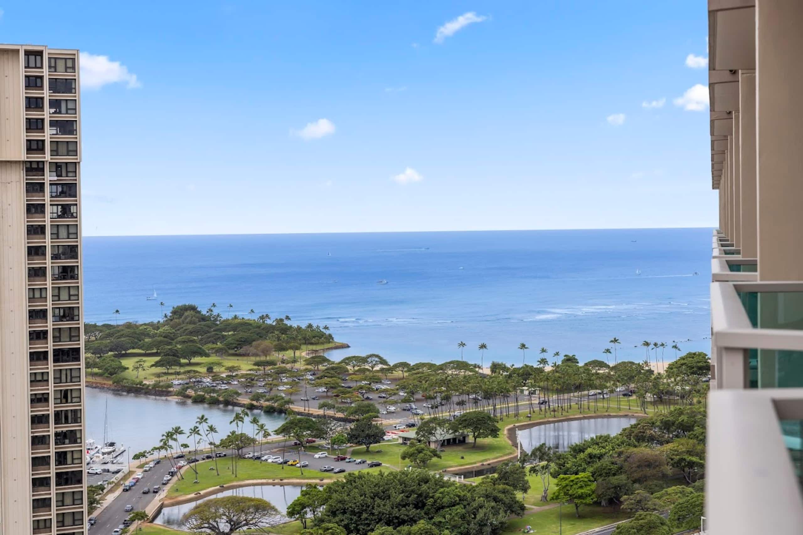 29F-Ocean View-Ala Moana Hotel-Premium Double Room - Image 34