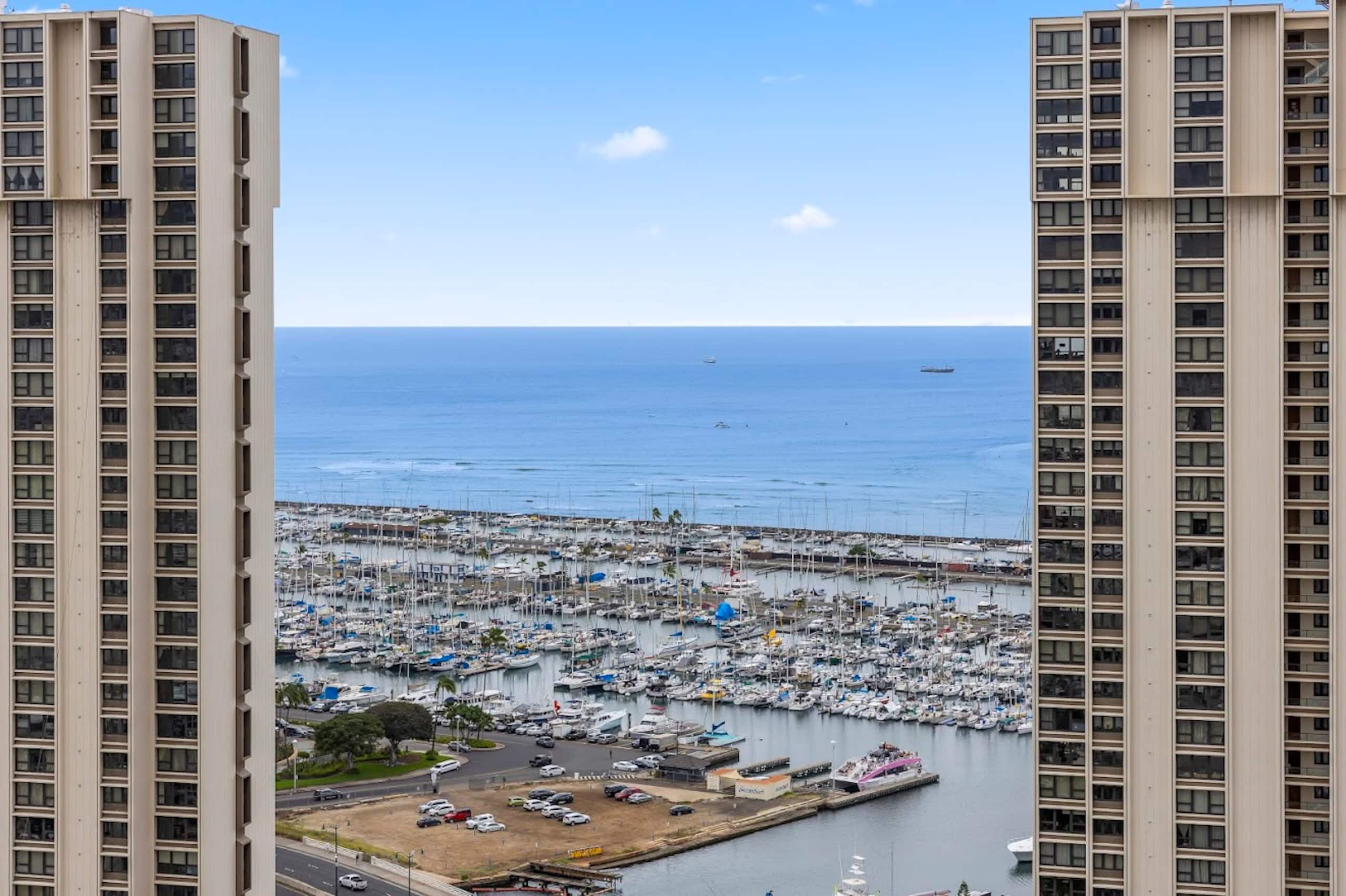 29F-Ocean View-Ala Moana Hotel-Premium Double Room - Image 26