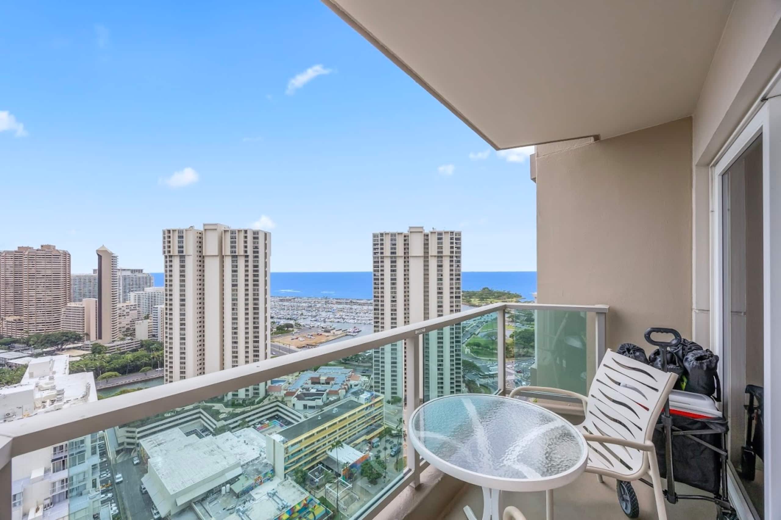 29F-Ocean View-Ala Moana Hotel-Premium Double Room - Image 27
