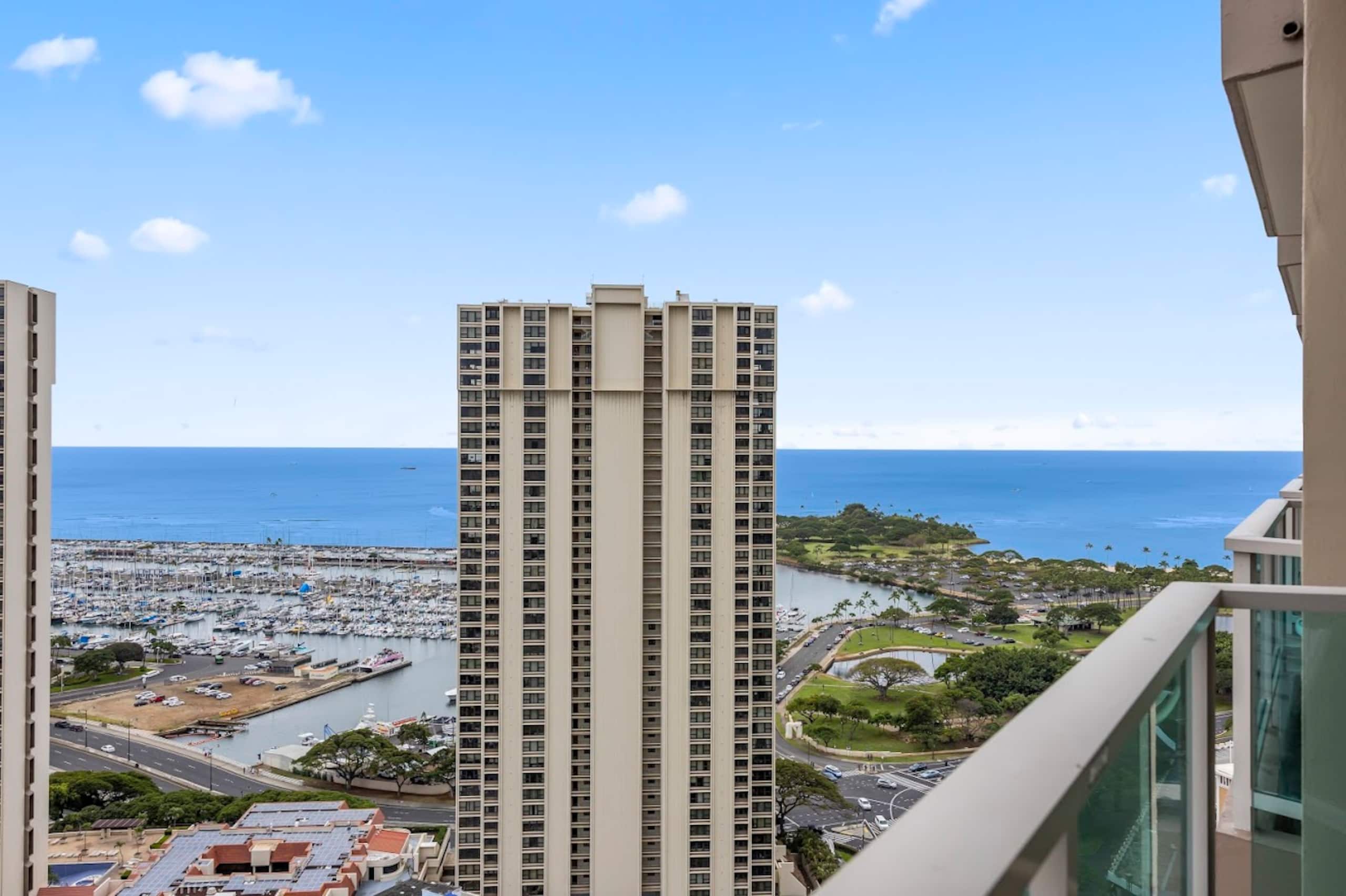 29F-Ocean View-Ala Moana Hotel-Premium Double Room - Image 28