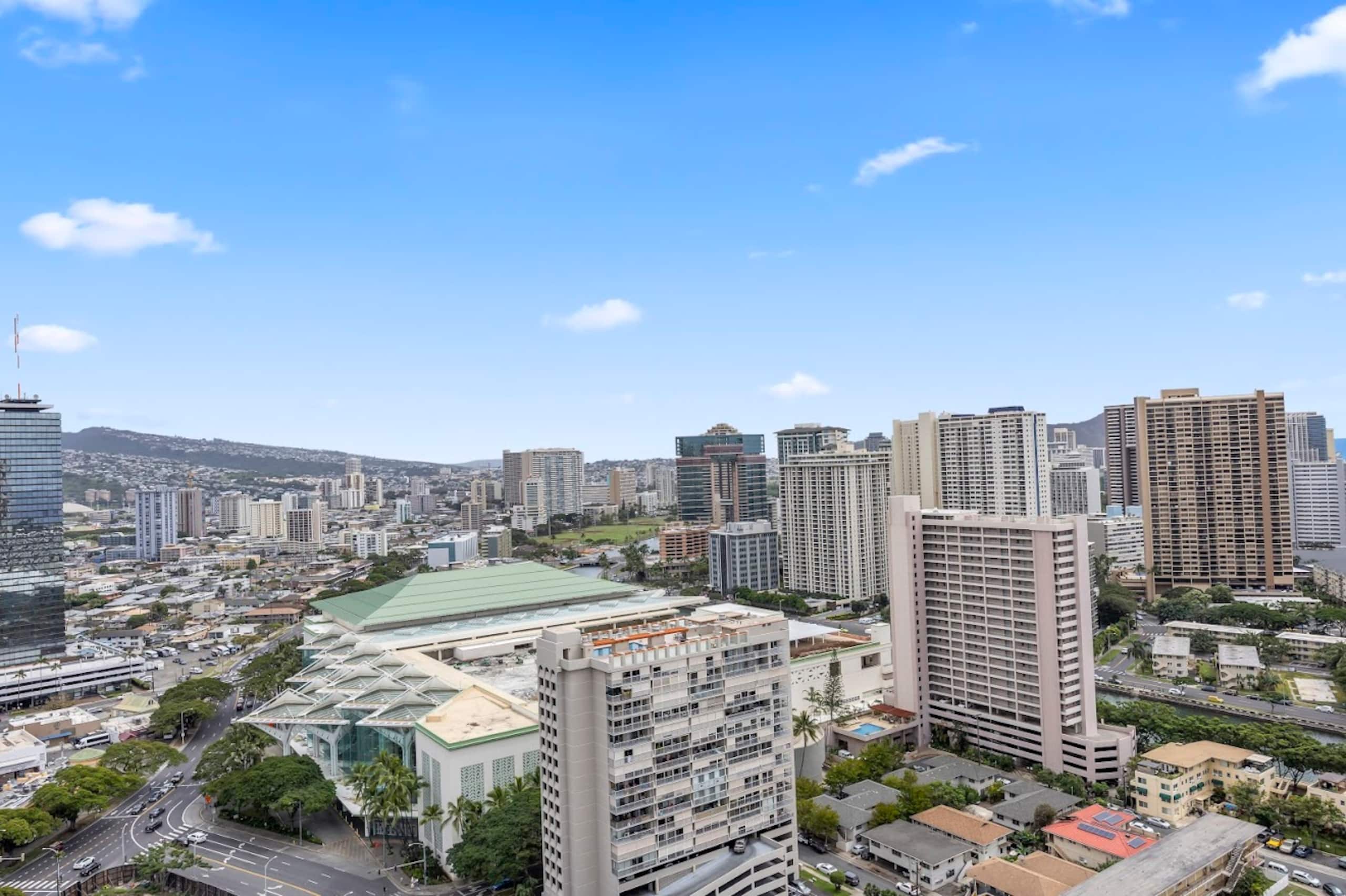 29F-Ocean View-Ala Moana Hotel-Premium Double Room - Image 35