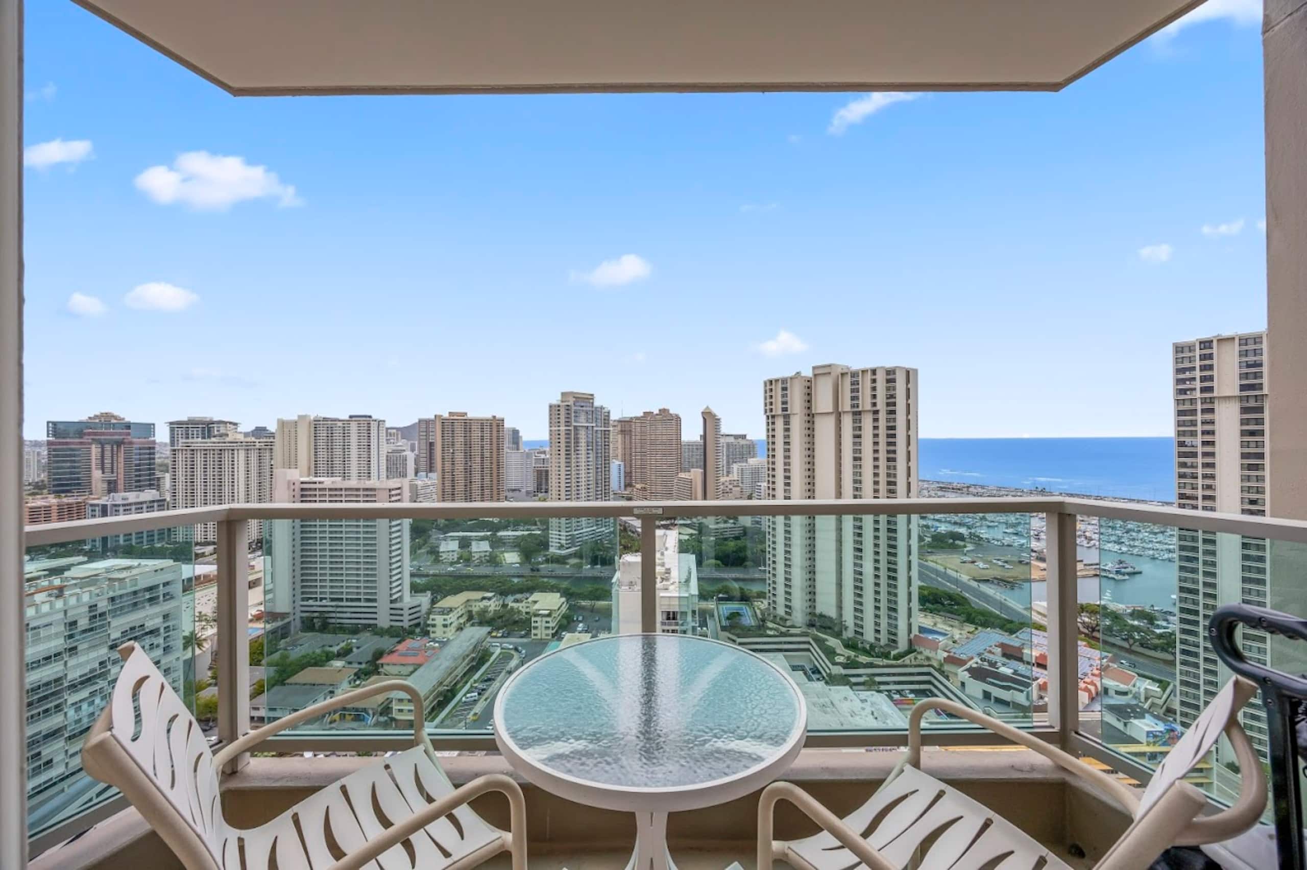 29F-Ocean View-Ala Moana Hotel-Premium Double Room - Image 33