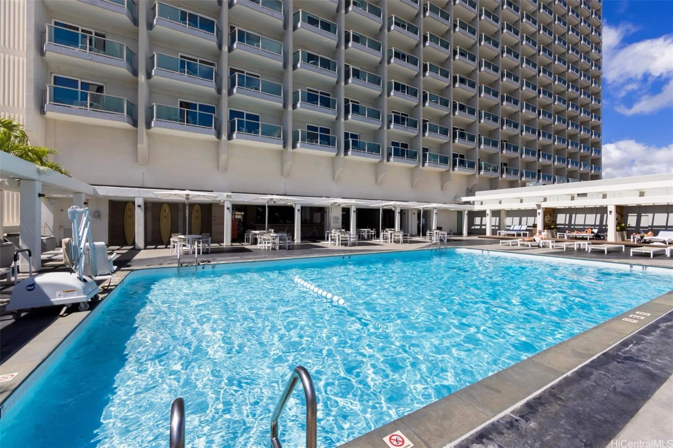29F-Ocean View-Ala Moana Hotel-Premium Double Room - Image 54