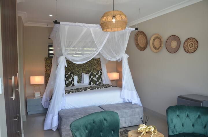 Premium King Room - Lion Suit Walks Out To Pool - Municipalità locale di Maruleng