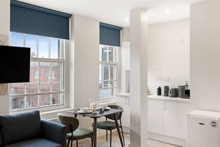 Luxury Apartment Ideal For Contractors & Couples - Portsmouth