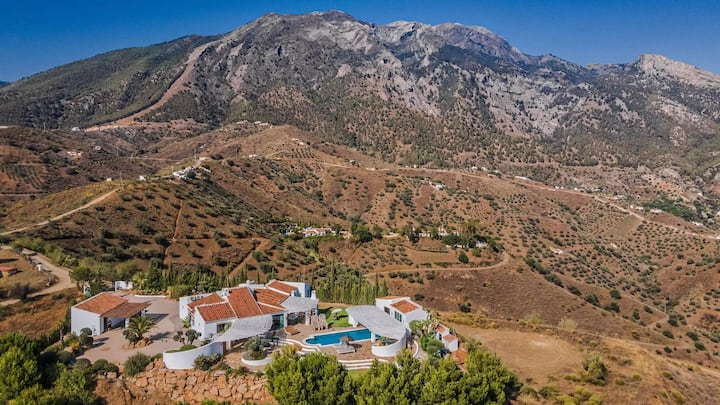 Villa Bohème Avec Piscine Près De Canillas - Alcaucín