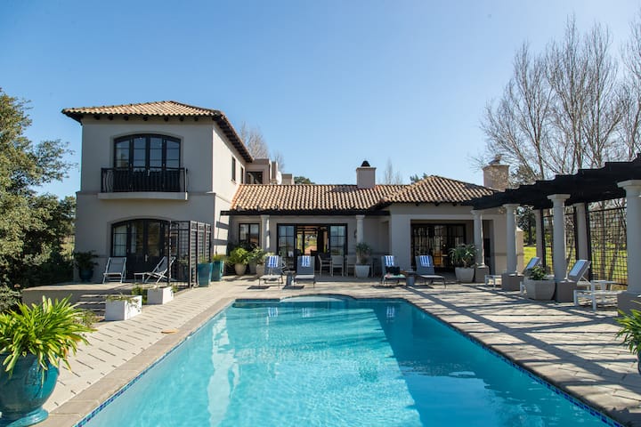 The Santé Villa - Private With Gorgeous Views - Paarl