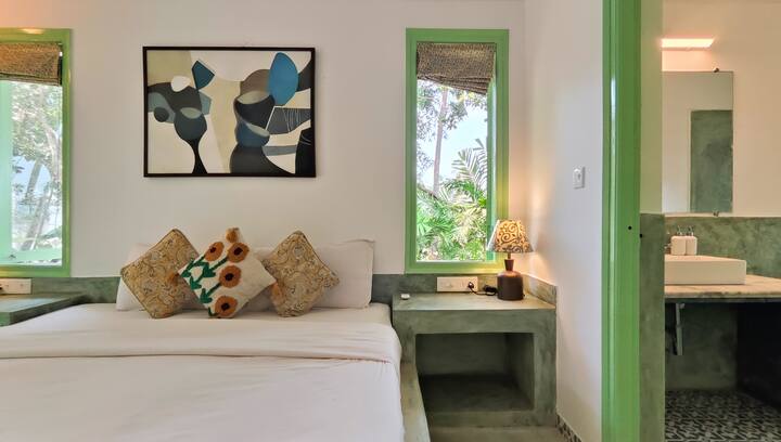 Bedroom 1 image 3