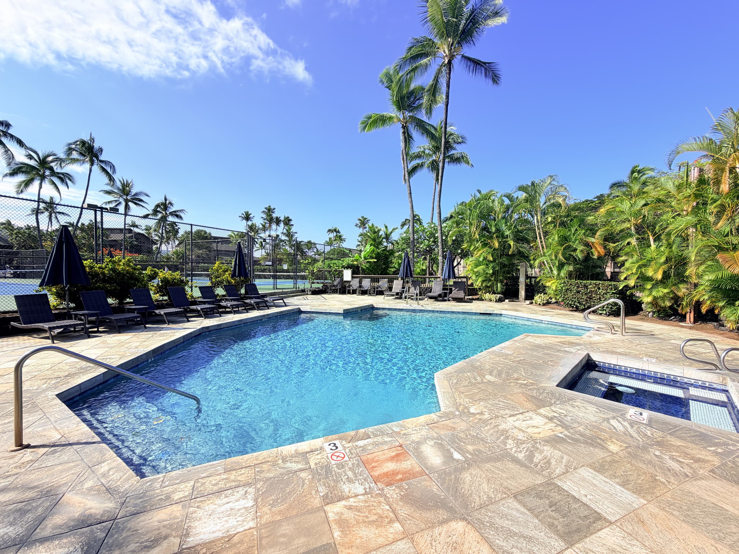 Oceanfront Penthouse, Best Views in Kanaloa - Image 45