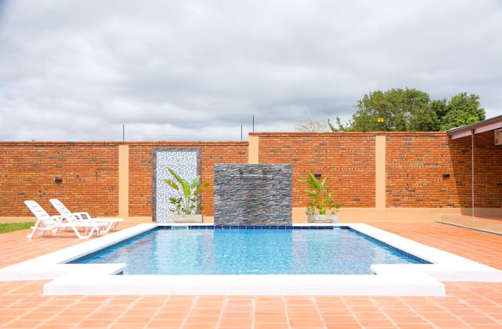 Quinta Ubicada Cerca Del Centro De Itauguá - Itá