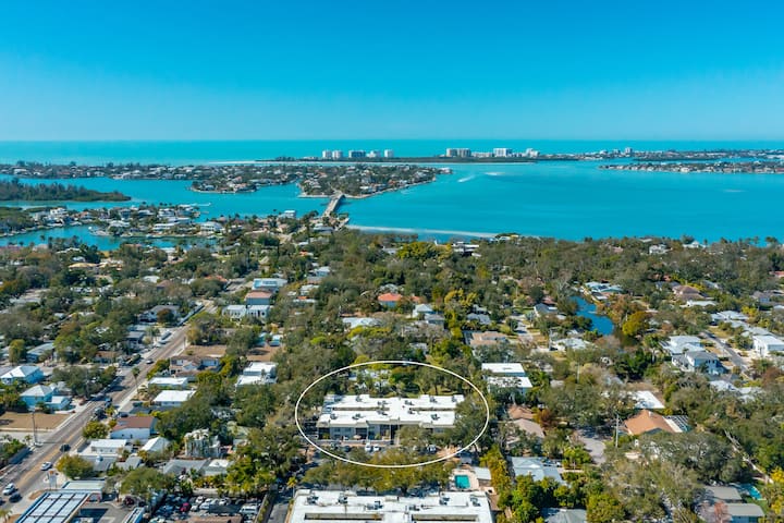 Furnished 1br Haven Minutes From Siesta & Lido - Sarasota, FL