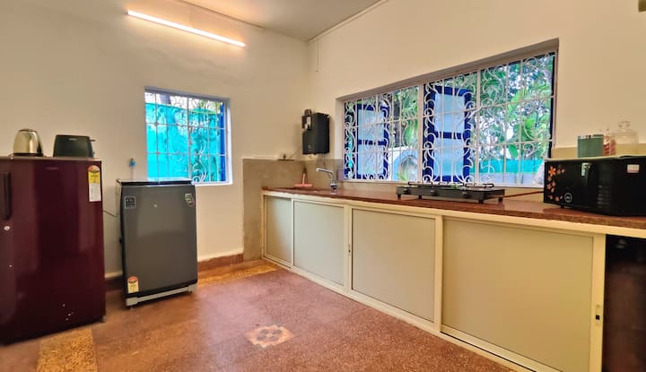 Full kitchen image 3