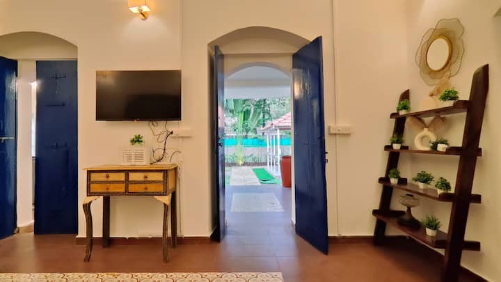 Living room image 8