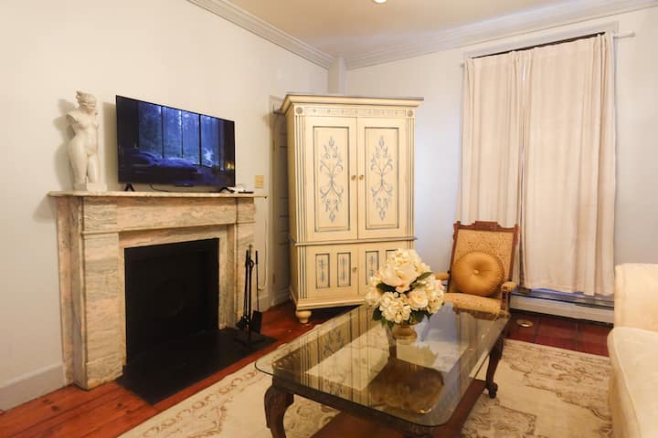 Anchor King Room |Walk To Brown/risd +Free Parking - Providence, RI