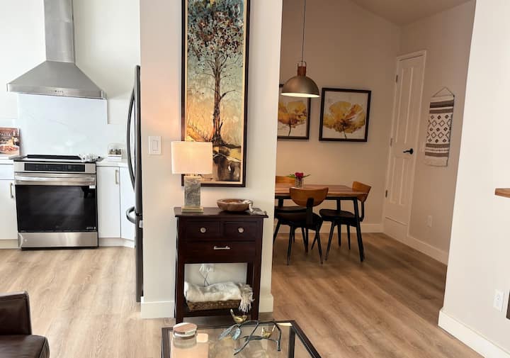 Nomad's Nest: Central, Accessible & Eco-friendly - Novato, CA