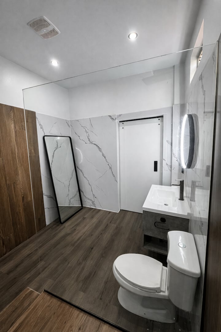 The Hive Boutique Hotel King Room 105 - 多巴哥島
