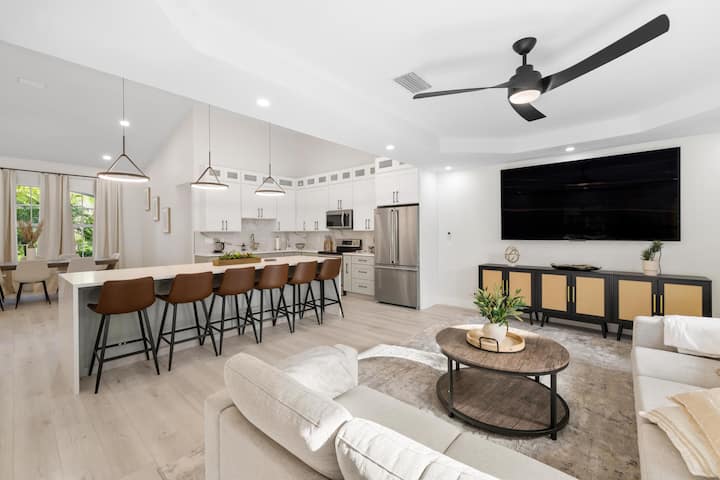 Modern Pool Home For Your Getaway - Myakka River State Park, Sarasota