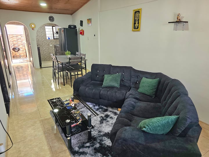 Casa Amplia Para 12 Personas + Ubicación Ideal. - 亞美尼亞