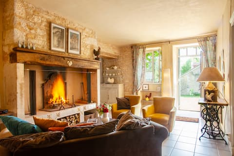 Country chic, 67-acre park with heated pool