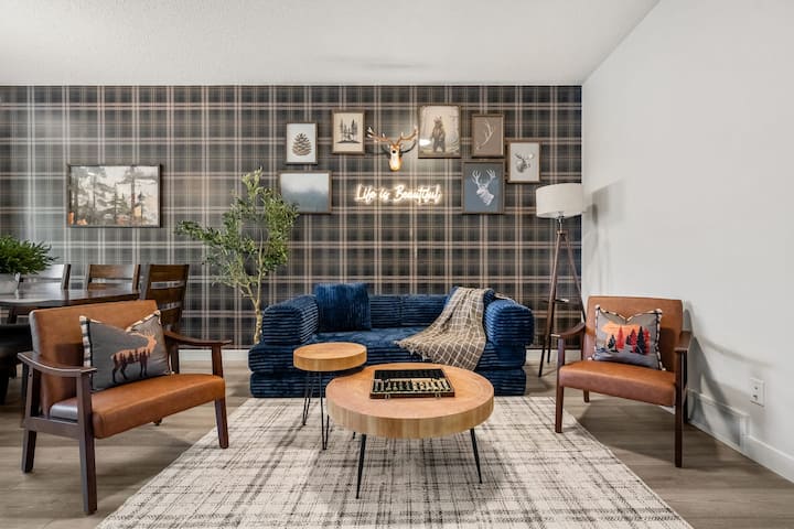 Luxurious 4br Home | Near Banff | Yyc | Garage| Ac - Calgary