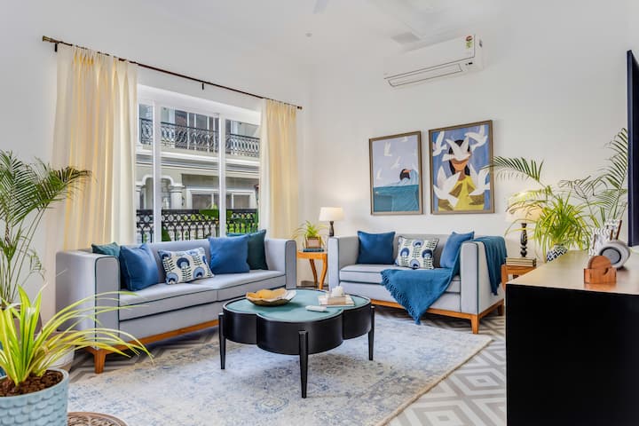 Living room image 1
