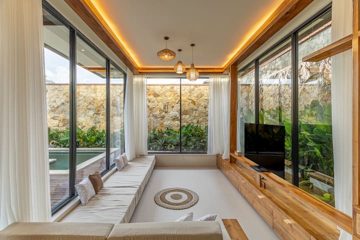Designer 3br Family Oasis|290m2 Of Private Luxury - Kuta