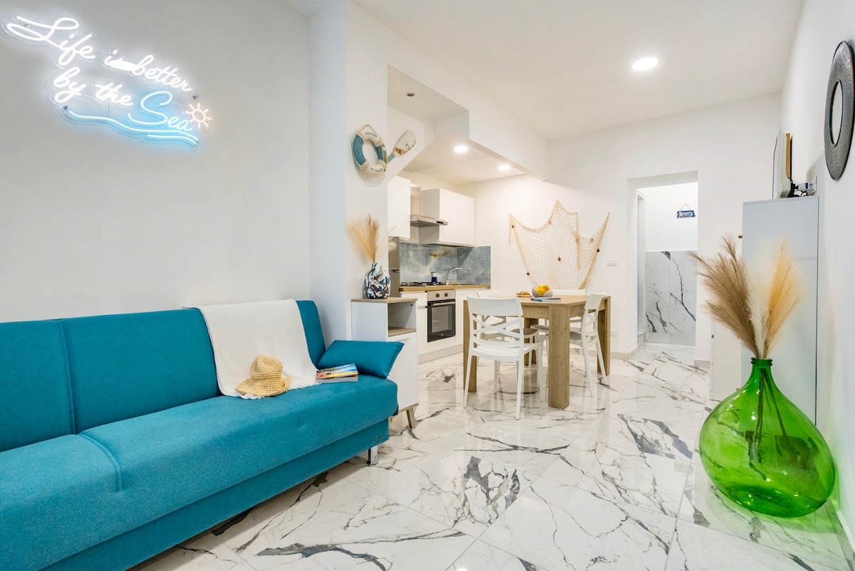 Kai Loft & Suite – By the Sea - Houses for Rent in Giardini-Naxos