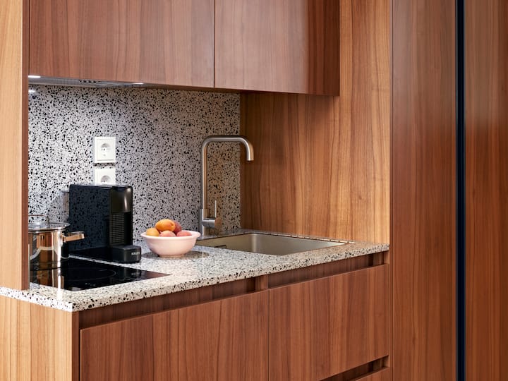 Numa | Large Studio With Kitchenette And View - Hamburg