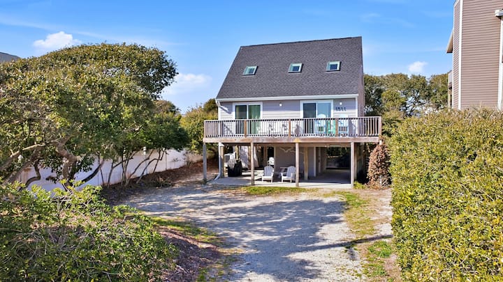Knotty House - Newly Renovated - Oceanview - Topsail Beach, NC