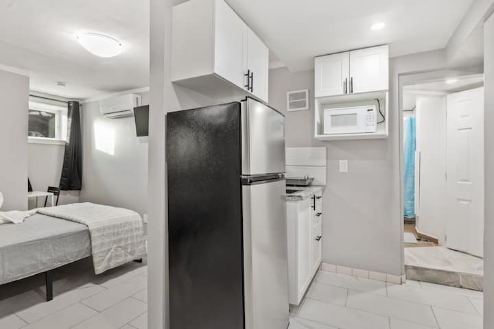 C3 Ap2 - Stylish Studio | Near To Hospital/nbcc - Moncton