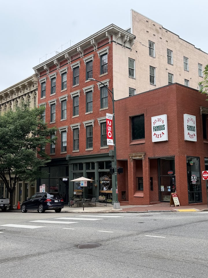 Private Elevator To Downtown Oasis+ Parking - Richmond, VA
