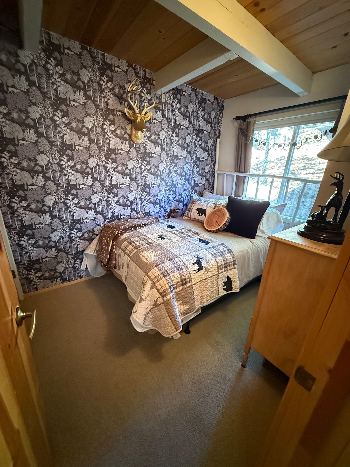 Chalet Shelly - Cabanes à louer à Cold Springs, Californie, États-Unis ...