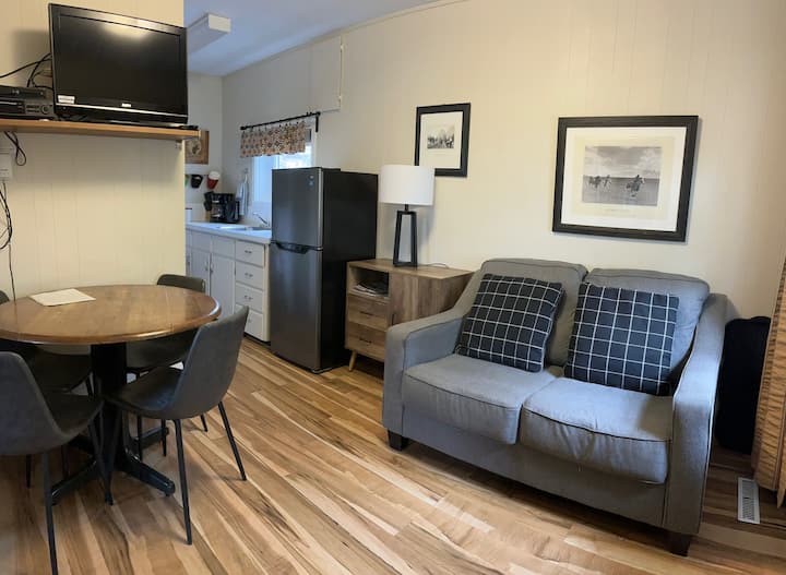 Banff Beaver Cabins - Elk Cabin - Sunshine Village, AB