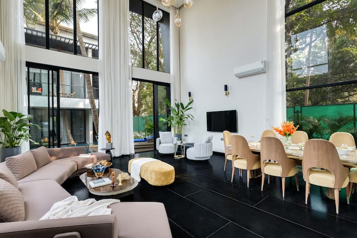 Living room image 4