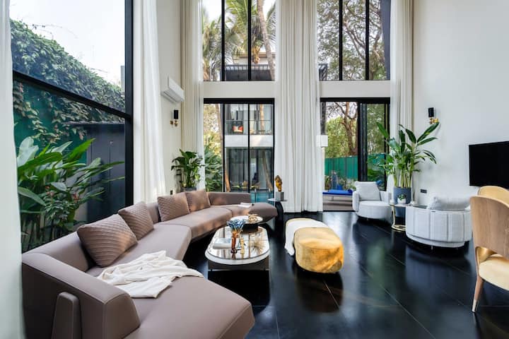 Living room image 11