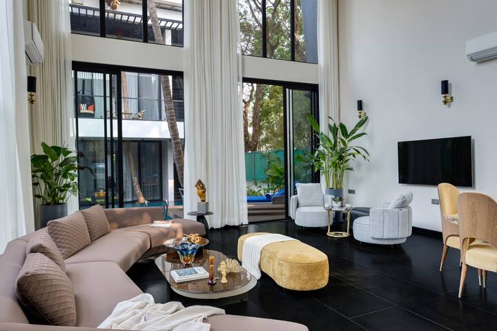 Living room image 10
