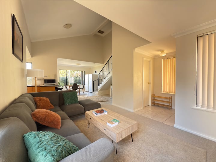 Private Room In Victoria Park | Cosy & Calm - Victoria Park