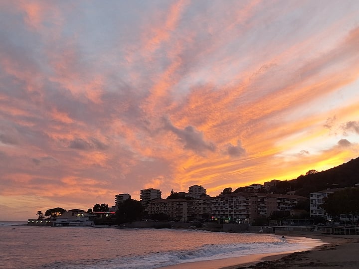 Appartement En Rez-de-jardin Plage Proche. - Ajaccio