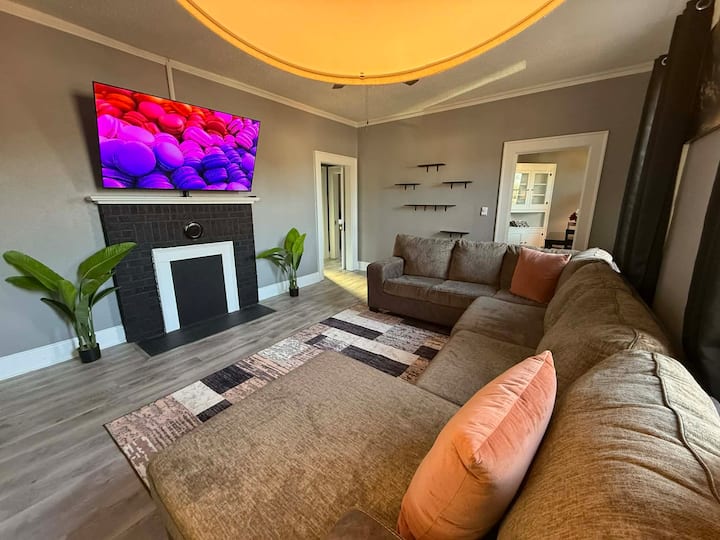 Downtown Escape | Anderson | 5 Min To Anmed - Lake Hartwell