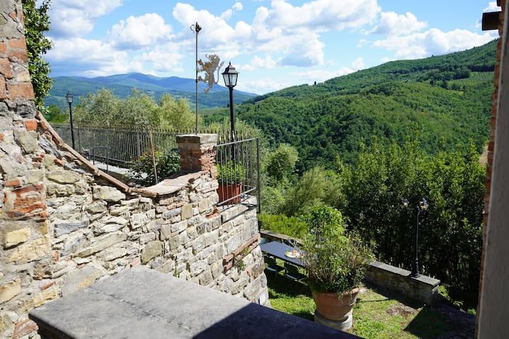 Tuscan Country Stay With Panoramic Loggia & Pool - Pontassieve