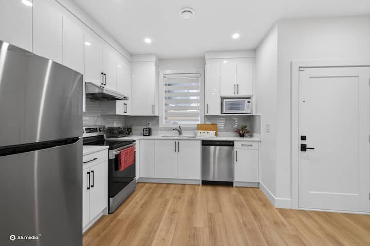 New Surrey Retreat | Easy Access Fifa World Cup - サレー