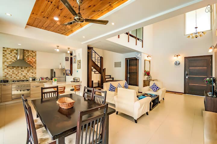 Dining area image 3