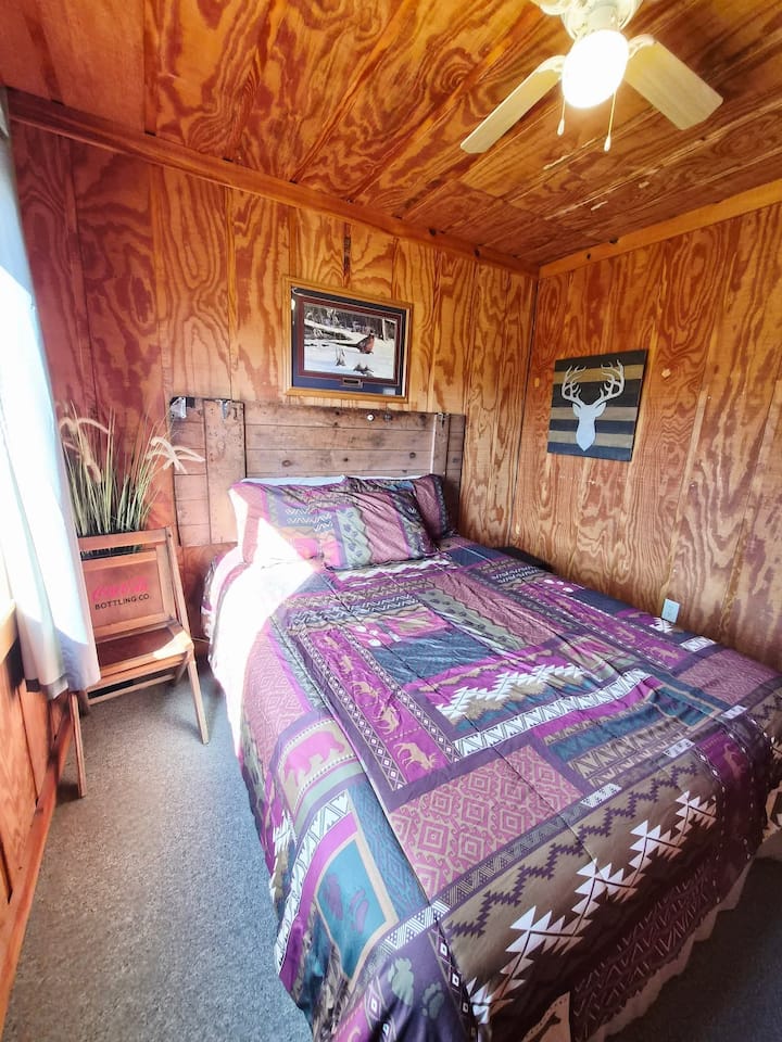 Deer Den Cabin - Your Cozy Nature Retreat - Nebraska