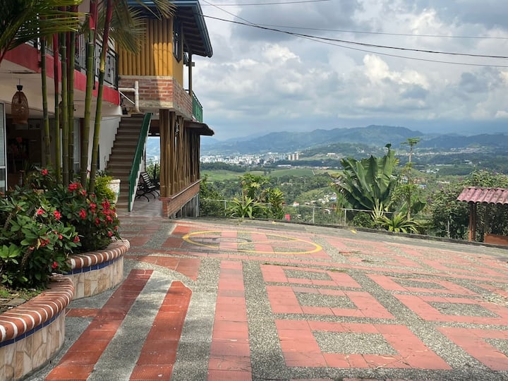 La Selecta | Colombian Coffee Escape - Pereira, Colombia