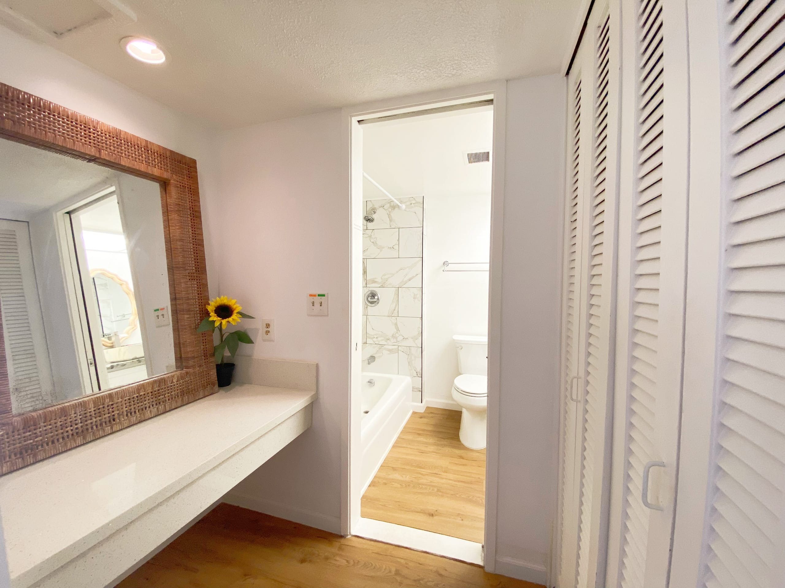 Hilo Town Condo with Pool & AC - Image 5